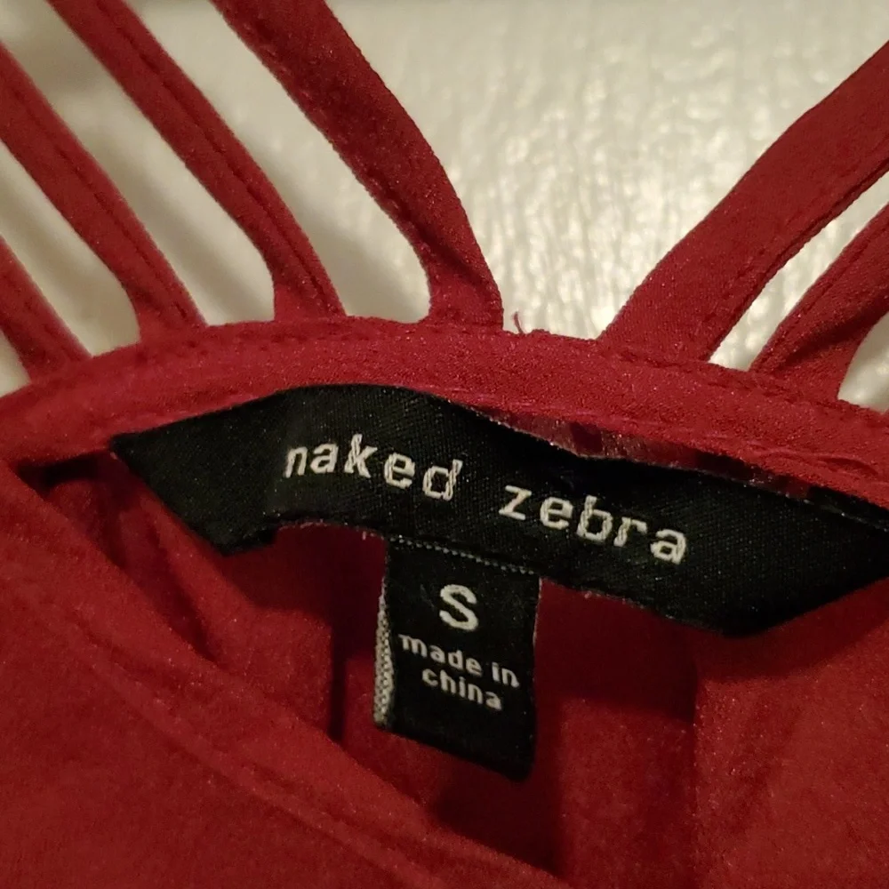 Beautiful flowy tank top by Naked Zebra, size SMALL - Picture 2 of 5